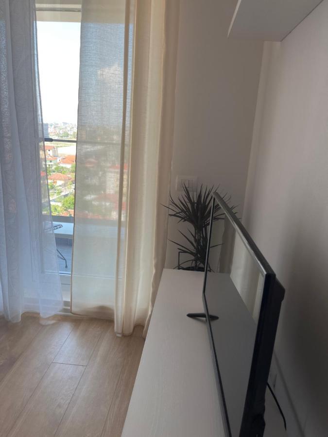 Comfy Nest Apartment- Free Parking Tirana Eksteriør billede