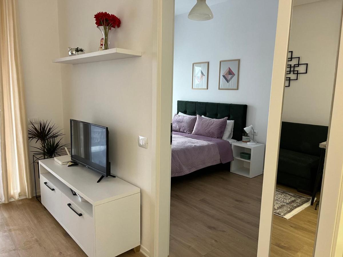 Comfy Nest Apartment- Free Parking Tirana Eksteriør billede